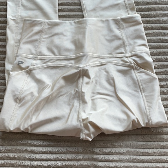 ✨ fabletics leggings! - Picture 3 of 6